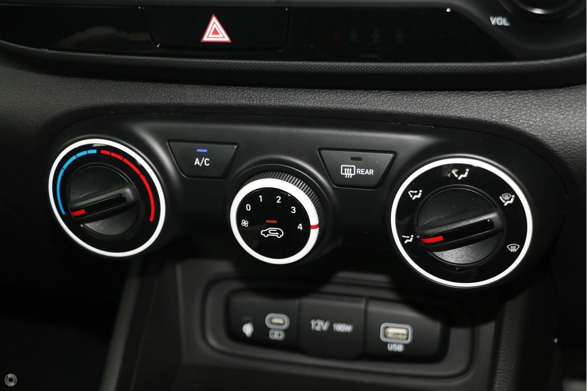 2025 Hyundai Venue Active QX.V5