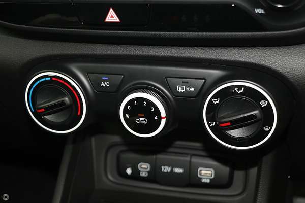 2025 Hyundai Venue Active QX.V5