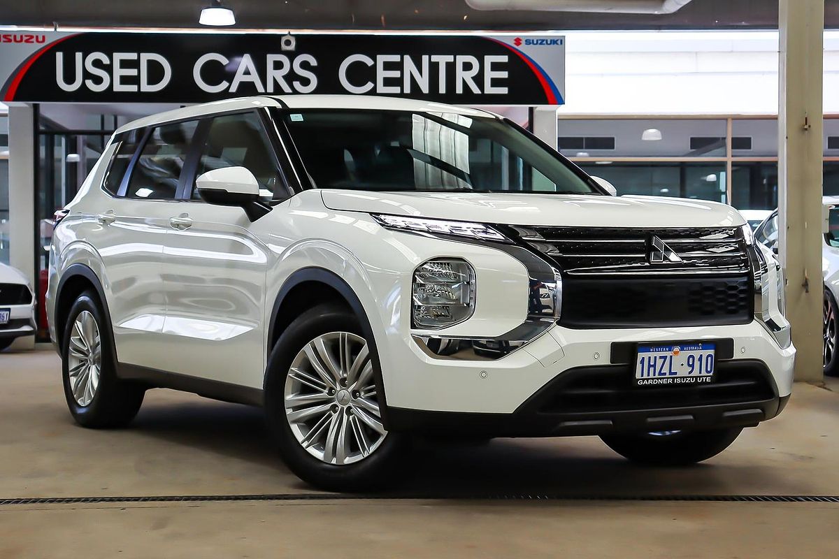 2023 Mitsubishi Outlander ES ZM