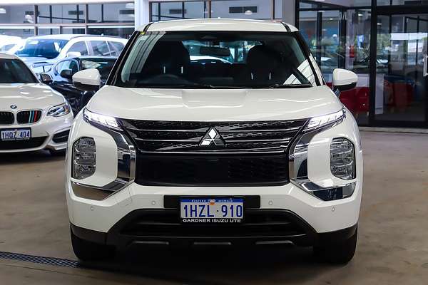 2023 Mitsubishi Outlander ES ZM