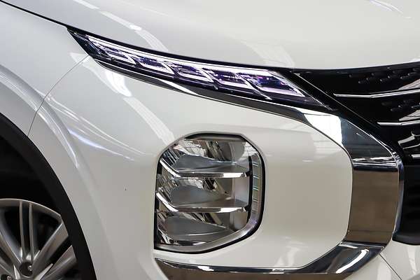 2023 Mitsubishi Outlander ES ZM