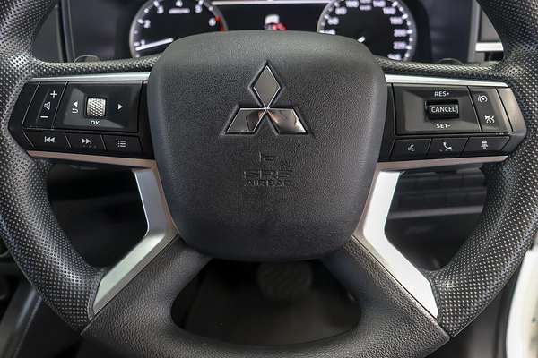 2023 Mitsubishi Outlander ES ZM