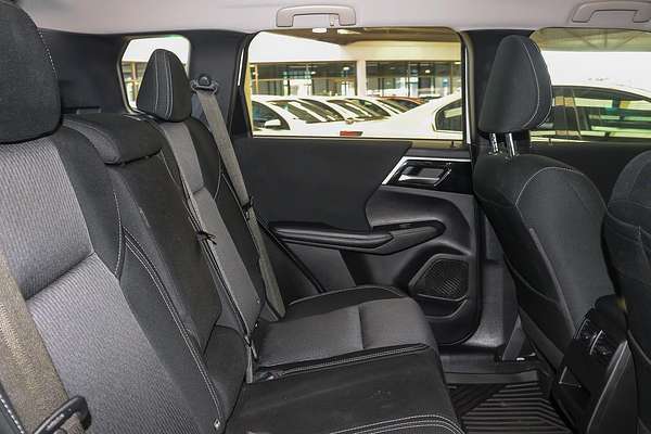 2023 Mitsubishi Outlander ES ZM