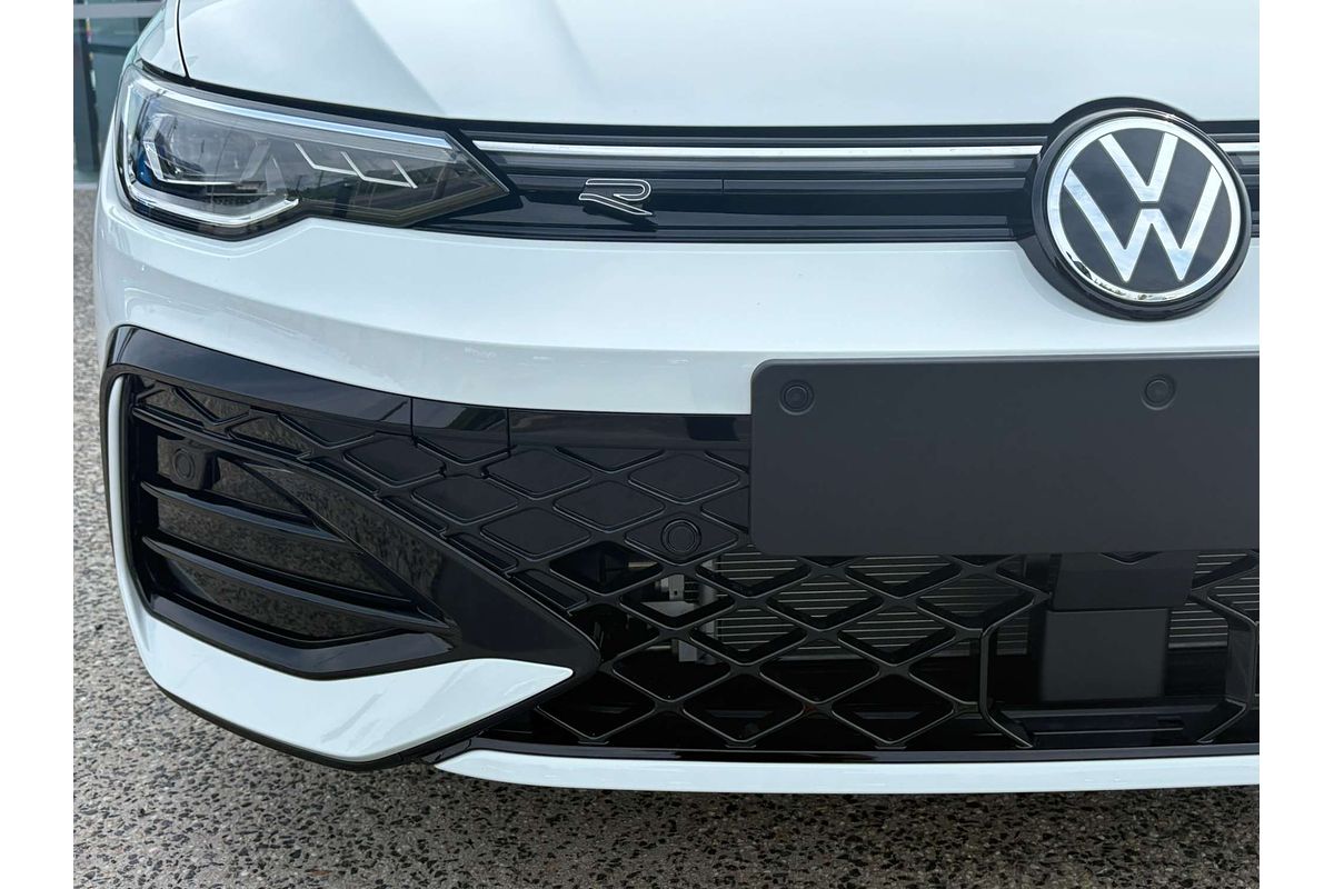 2025 Volkswagen Golf 110TSI R-Line 8.5