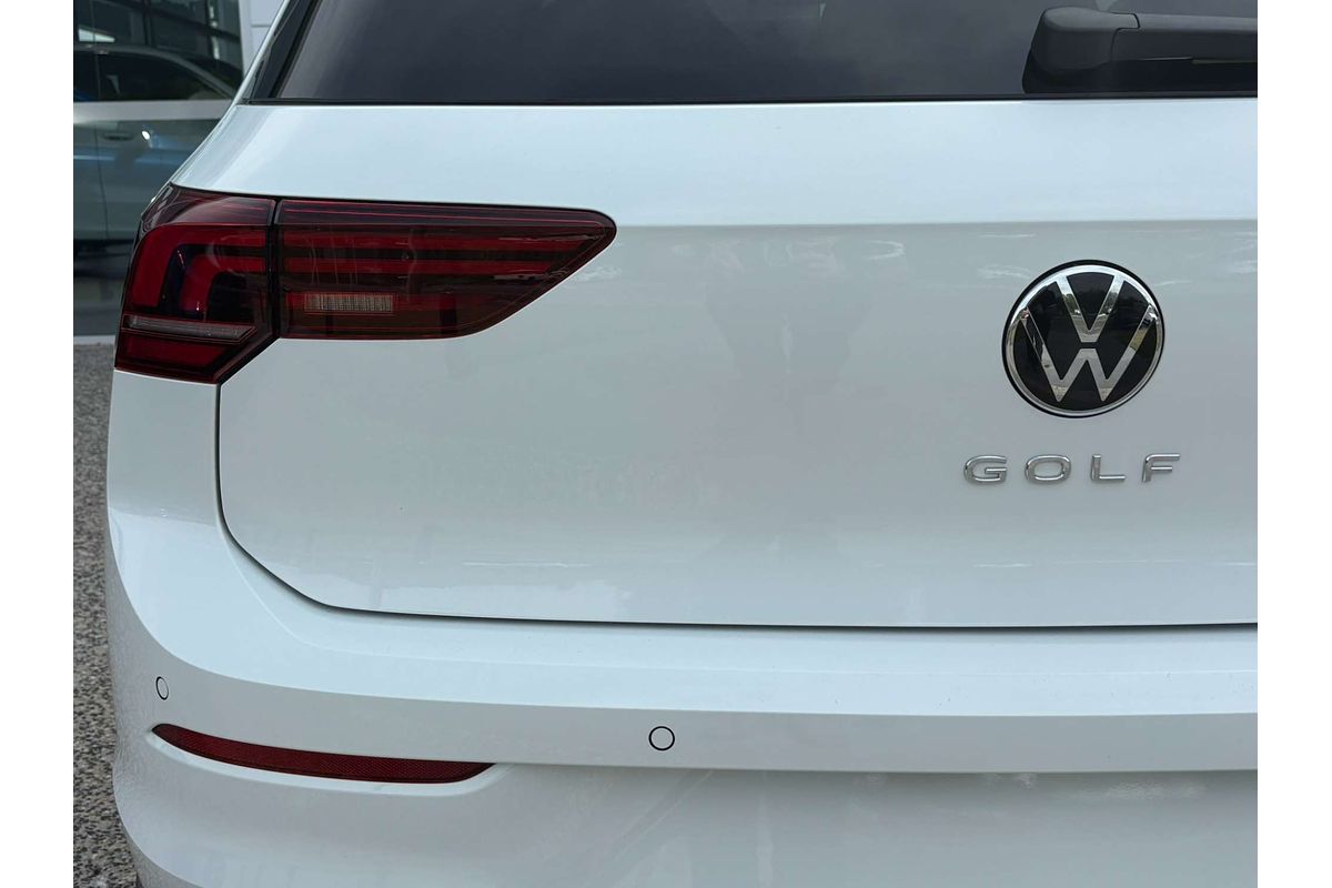 2025 Volkswagen Golf 110TSI R-Line 8.5