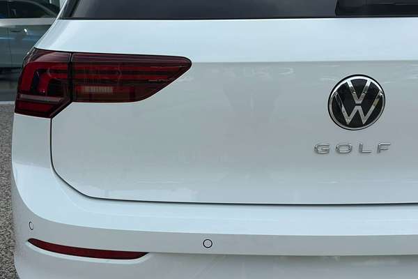 2025 Volkswagen Golf 110TSI R-Line 8.5