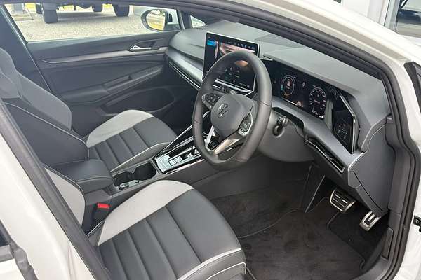 2025 Volkswagen Golf 110TSI R-Line 8.5