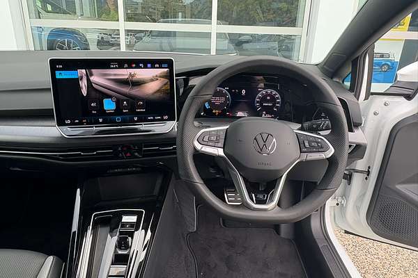 2025 Volkswagen Golf 110TSI R-Line 8.5