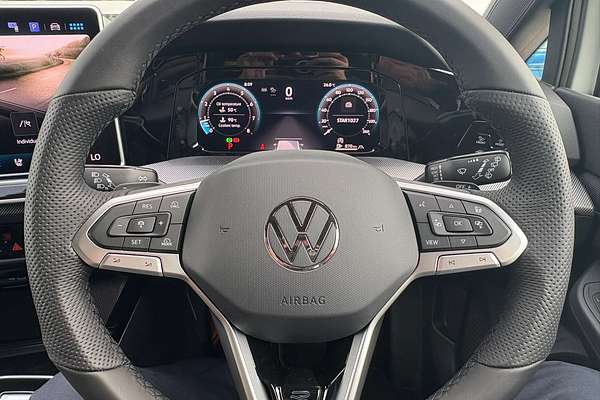 2025 Volkswagen Golf 110TSI R-Line 8.5