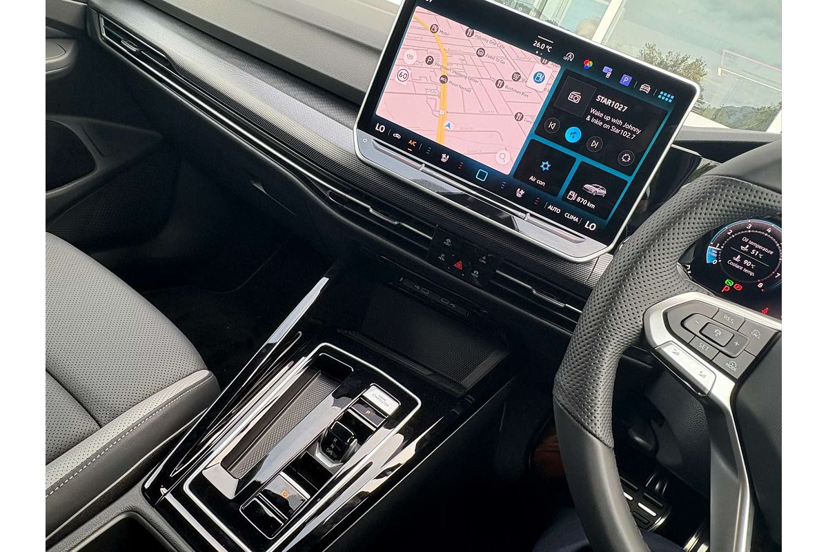 2025 Volkswagen Golf 110TSI R-Line 8.5