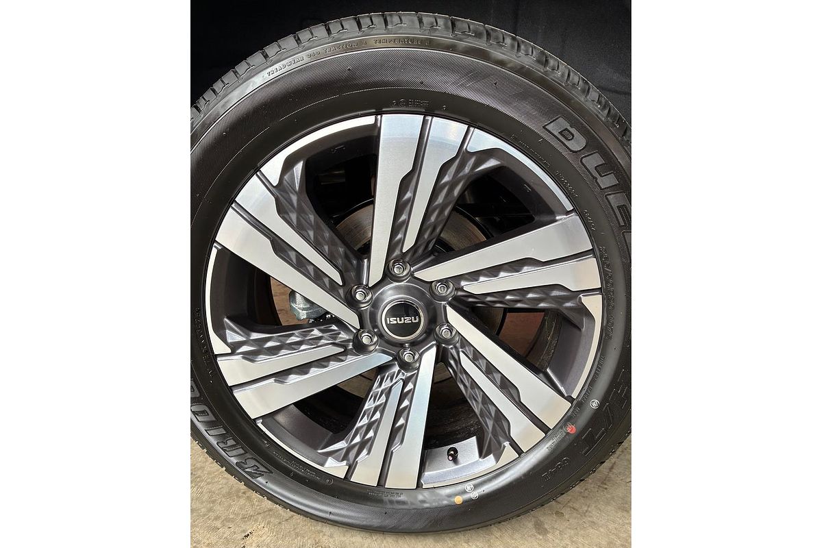 2025 Isuzu MU-X LS-T