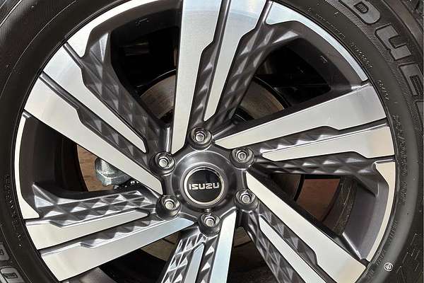 2025 Isuzu MU-X LS-T
