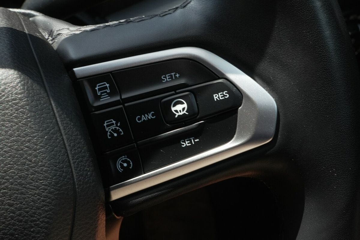 2023 Jeep Compass S-Limited M6