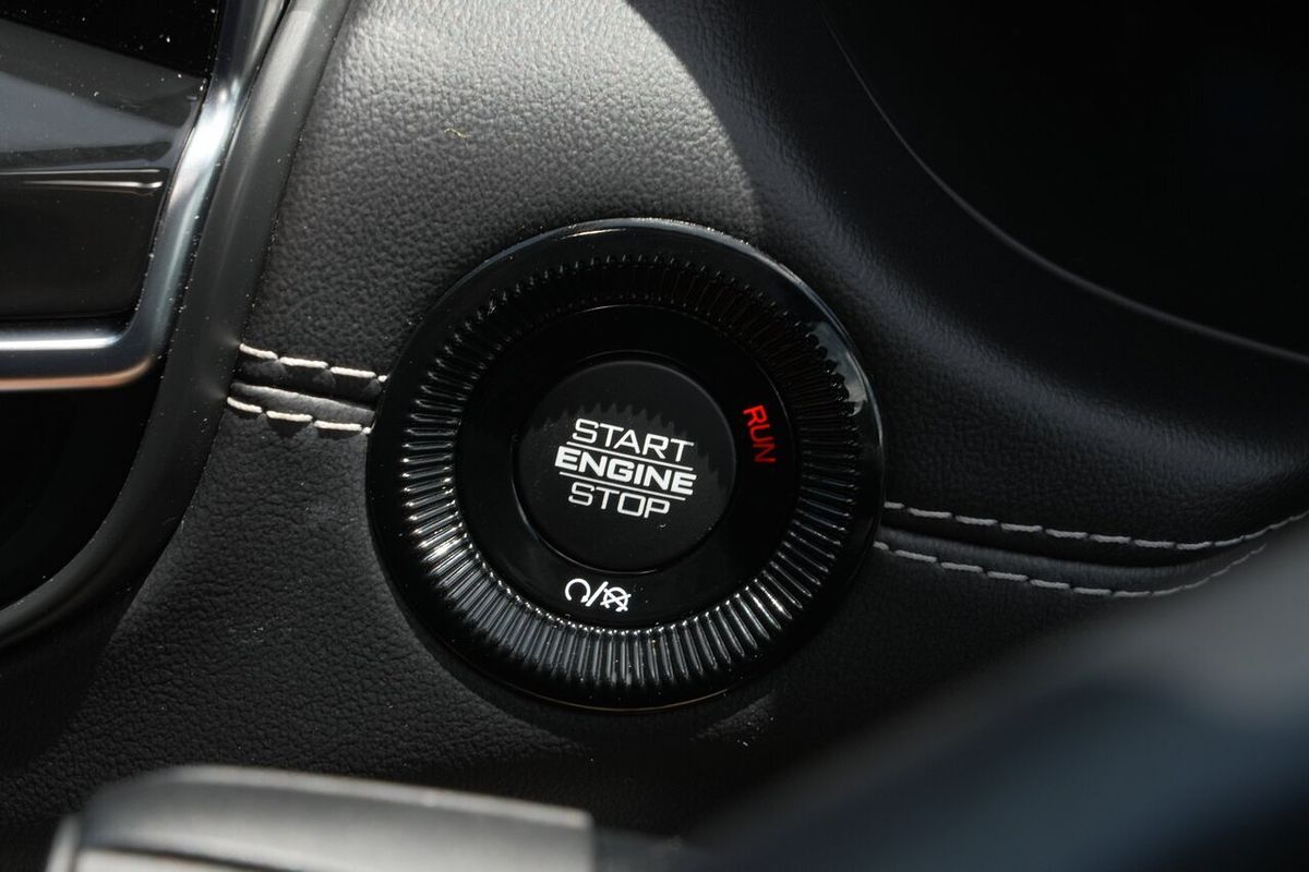 2023 Jeep Compass S-Limited M6