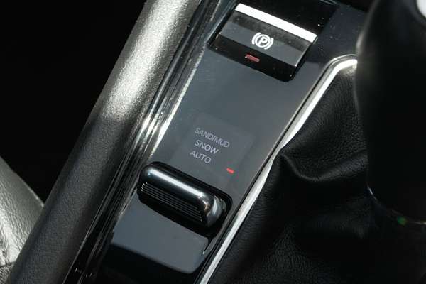 2023 Jeep Compass S-Limited M6