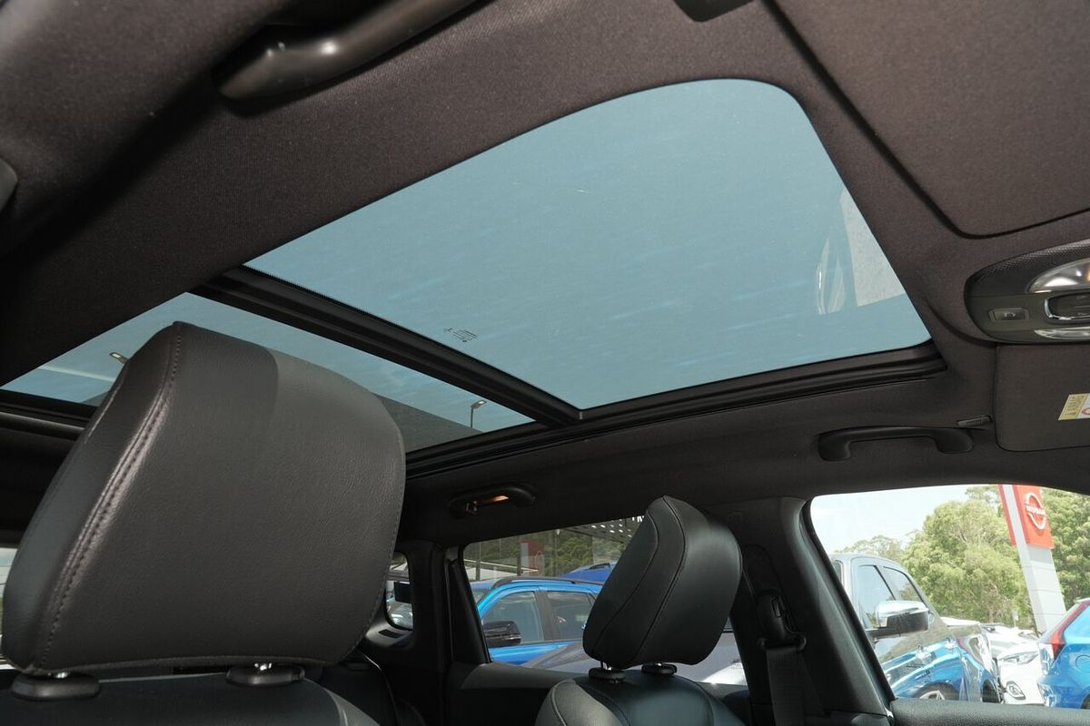 2023 Jeep Compass S-Limited M6