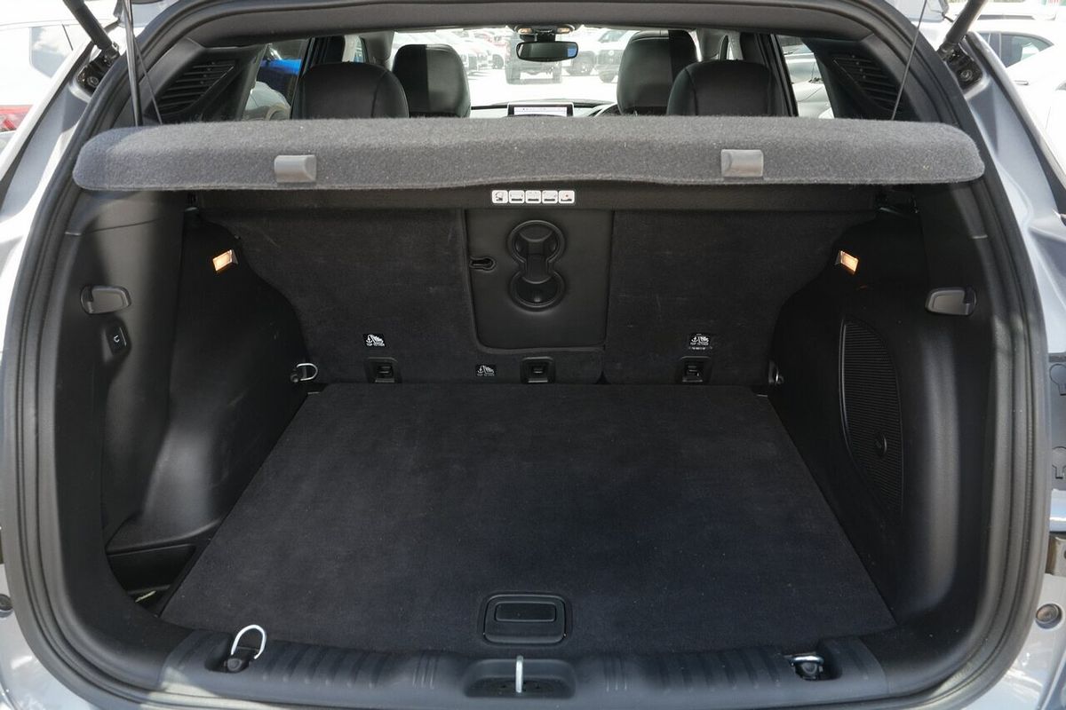 2023 Jeep Compass S-Limited M6