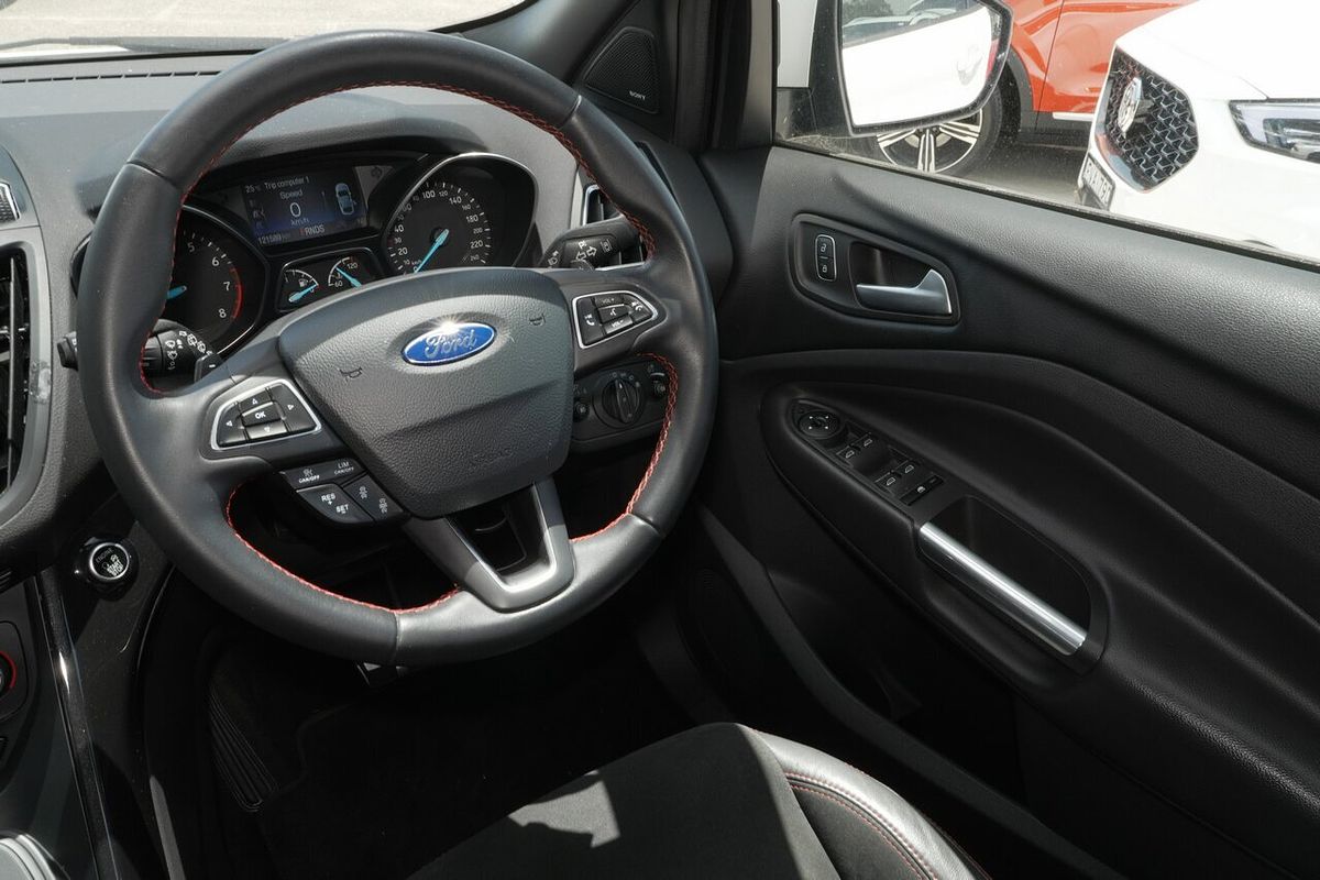 2018 Ford Escape ST-Line ZG