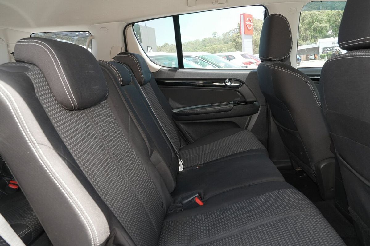 2019 Isuzu MU-X LS-M