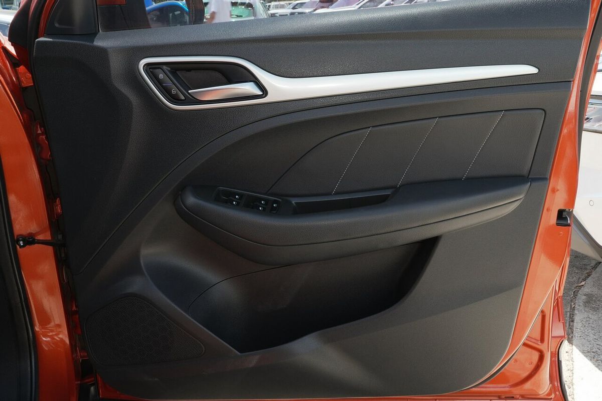 2019 MG ZS Essence AZS1