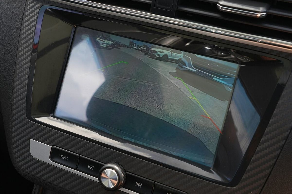 2019 MG ZS Essence AZS1