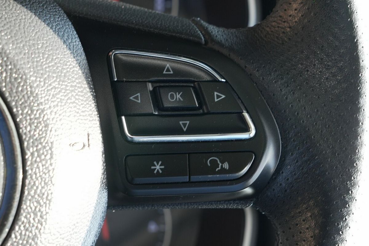 2019 MG ZS Essence AZS1