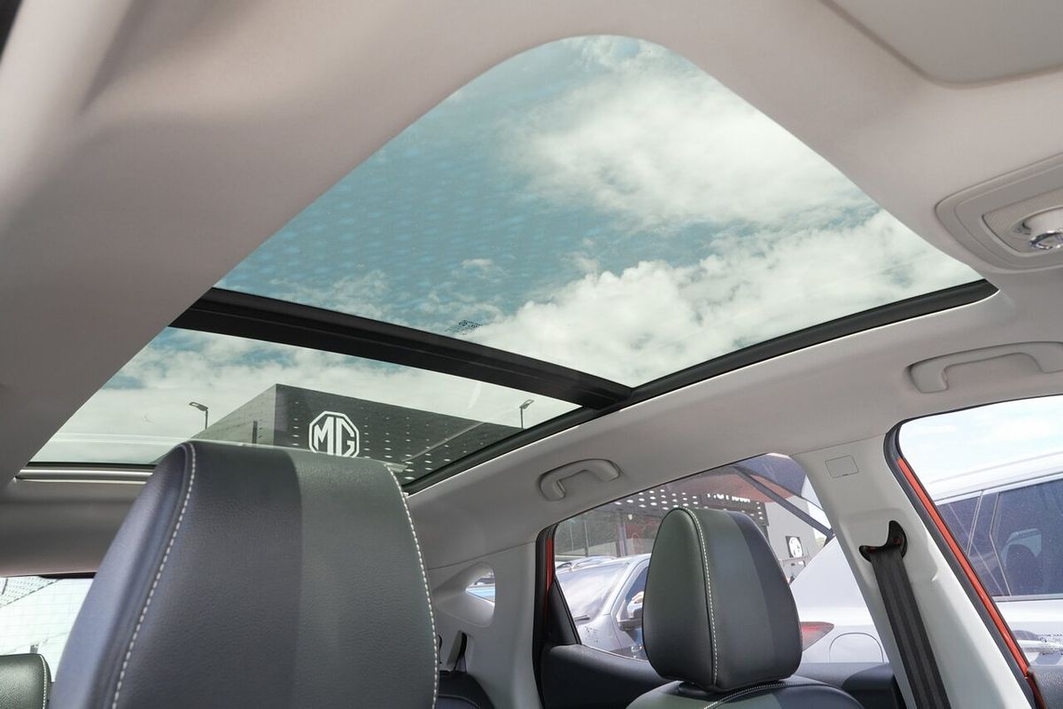 2019 MG ZS Essence AZS1