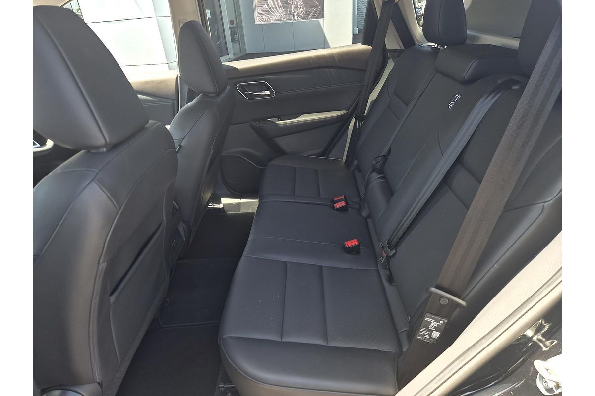 2025 Nissan X-TRAIL ST-L T33