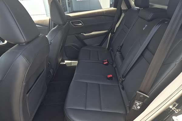 2025 Nissan X-TRAIL ST-L T33