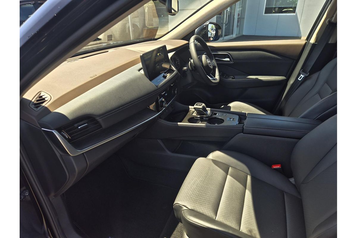 2025 Nissan X-TRAIL ST-L T33