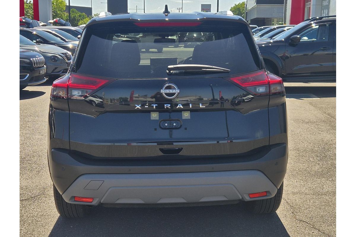 2025 Nissan X-TRAIL ST-L T33