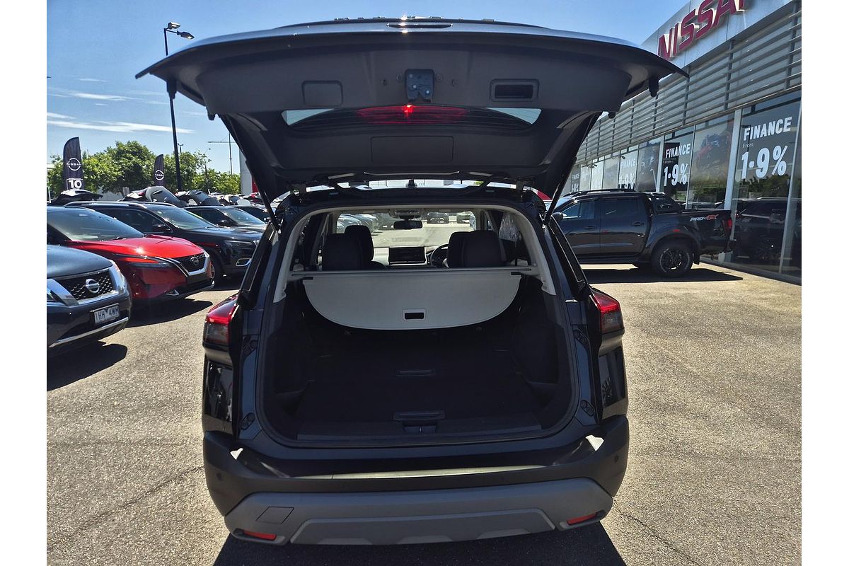 2025 Nissan X-TRAIL ST-L T33