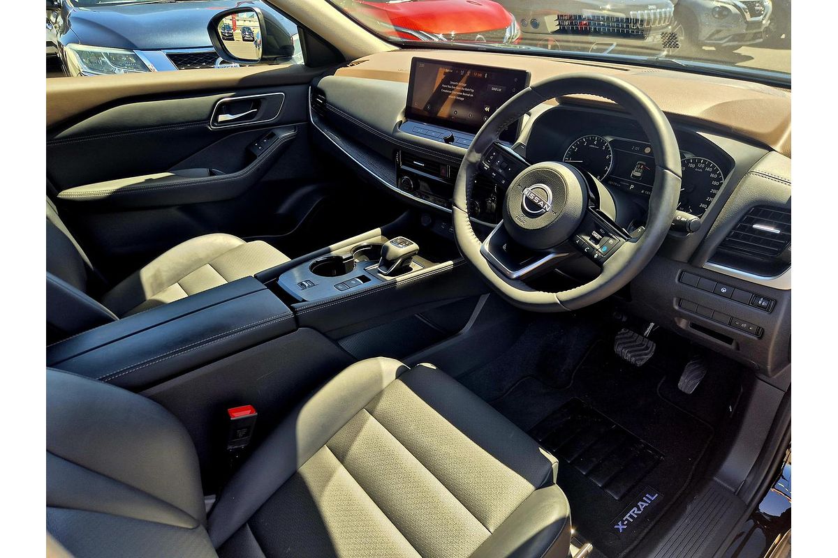 2025 Nissan X-TRAIL ST-L T33