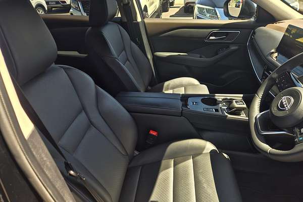 2025 Nissan X-TRAIL ST-L T33