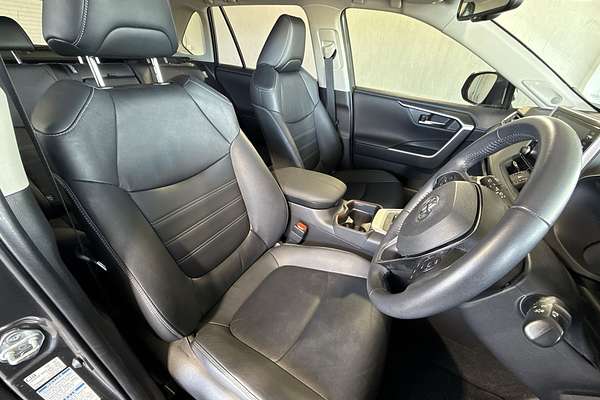 2020 Toyota RAV4 Cruiser AXAH54R