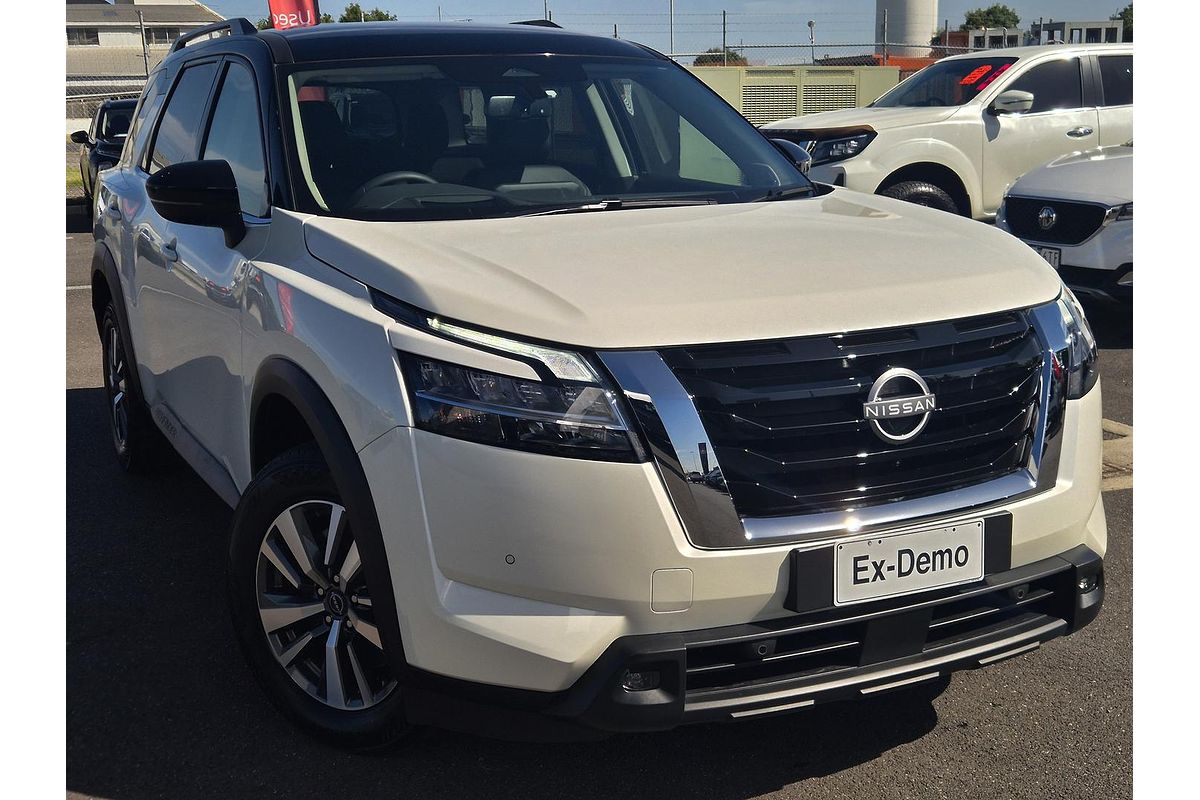 2024 Nissan Pathfinder Ti R53