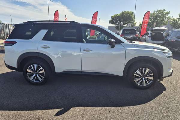 2024 Nissan Pathfinder Ti R53