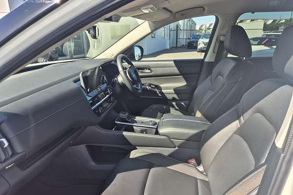 2024 Nissan Pathfinder Ti R53