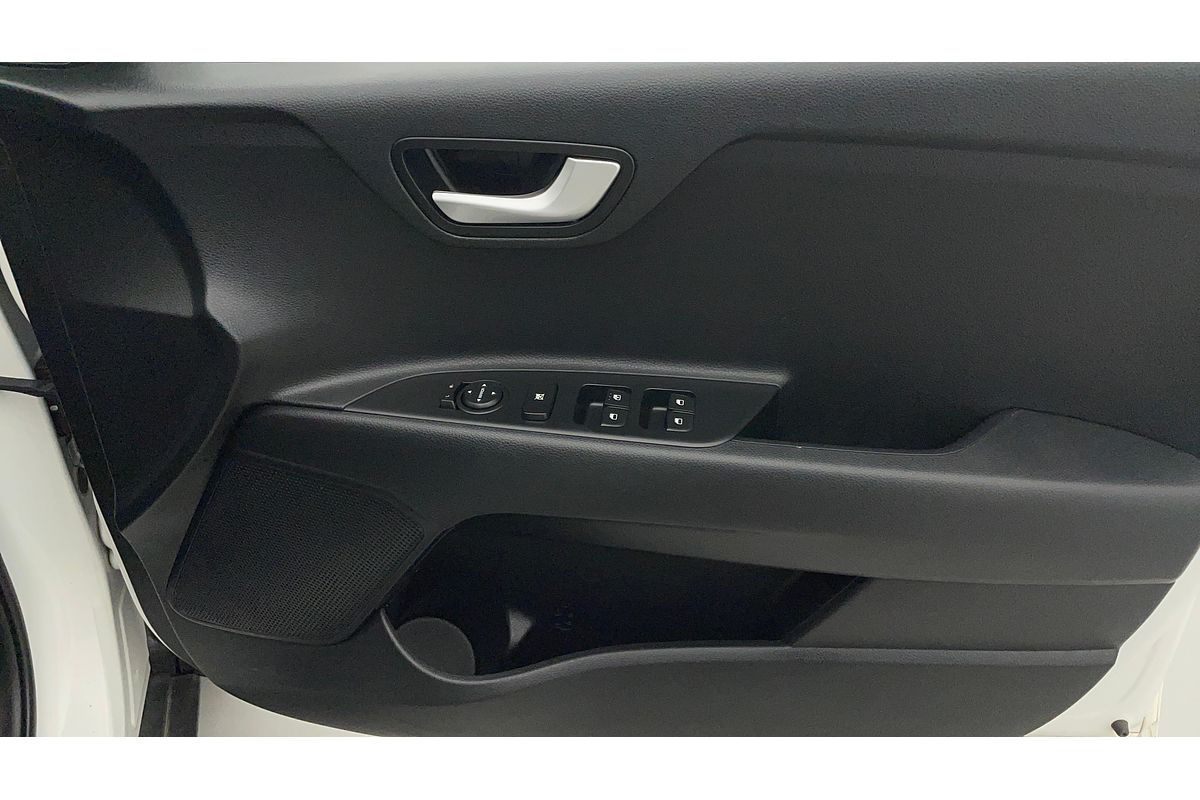 2023 Kia Stonic S YB