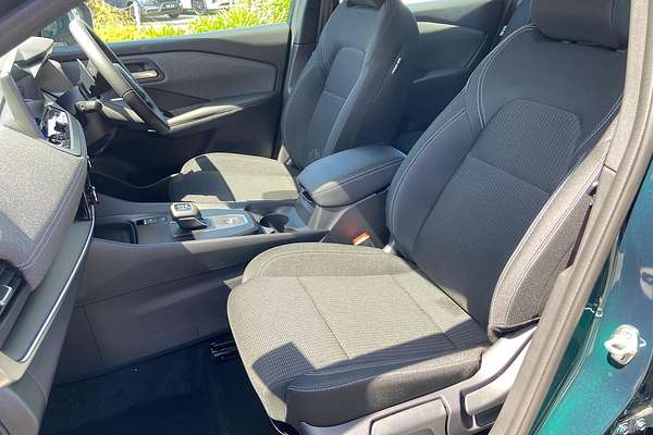 2025 Nissan QASHQAI ST-L J12