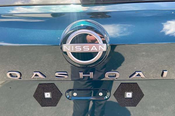 2025 Nissan QASHQAI ST-L J12