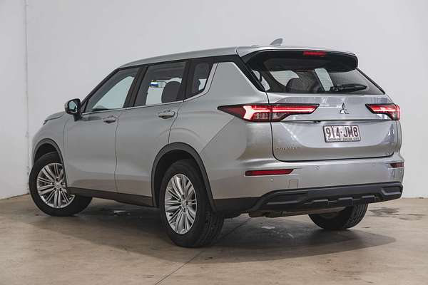 2023 Mitsubishi Outlander ES ZM