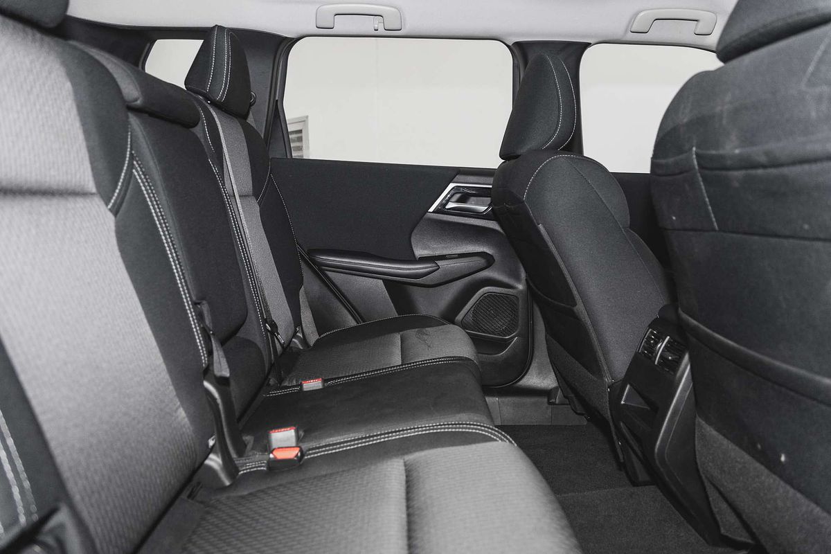 2023 Mitsubishi Outlander ES ZM