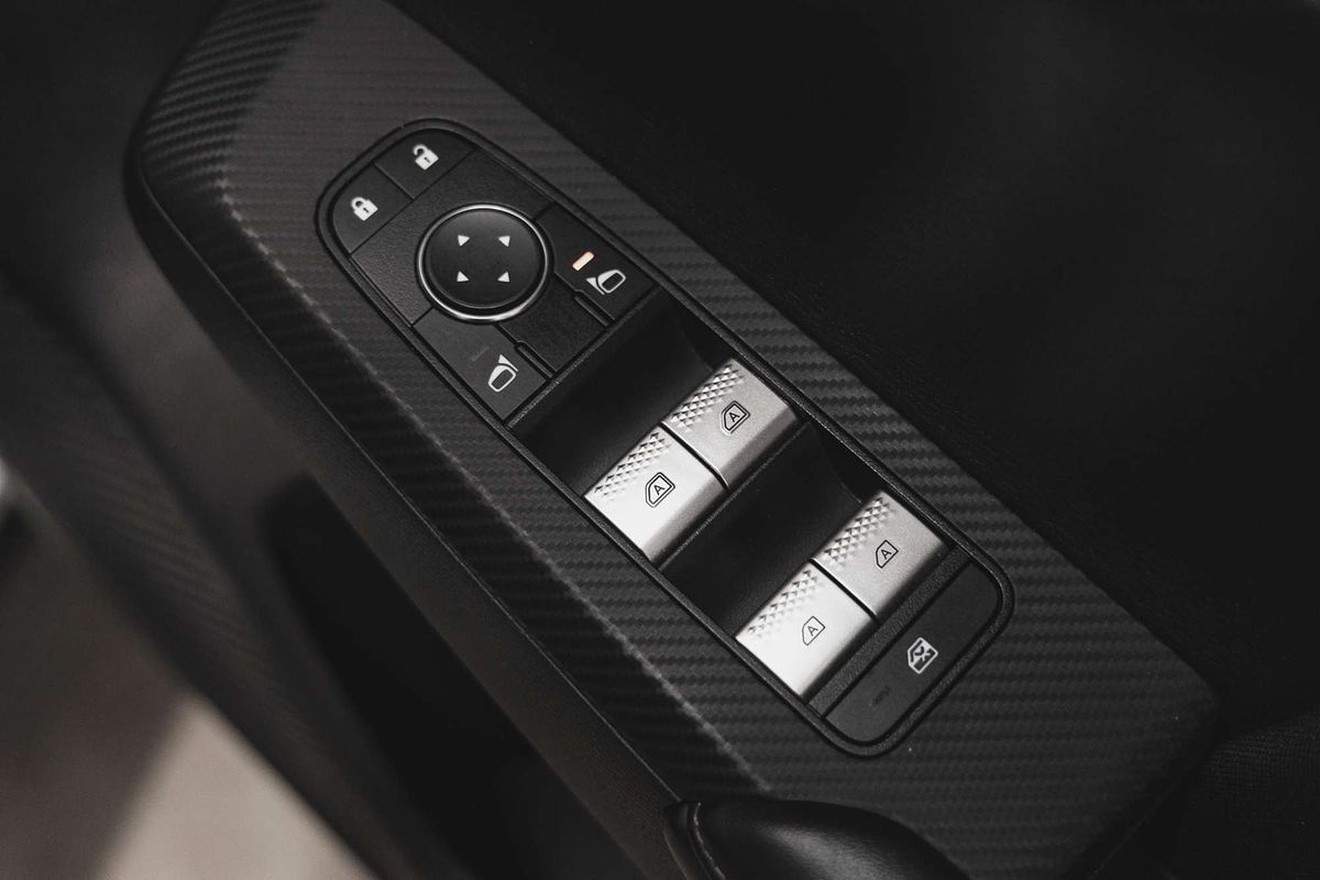 2023 Mitsubishi Outlander ES ZM