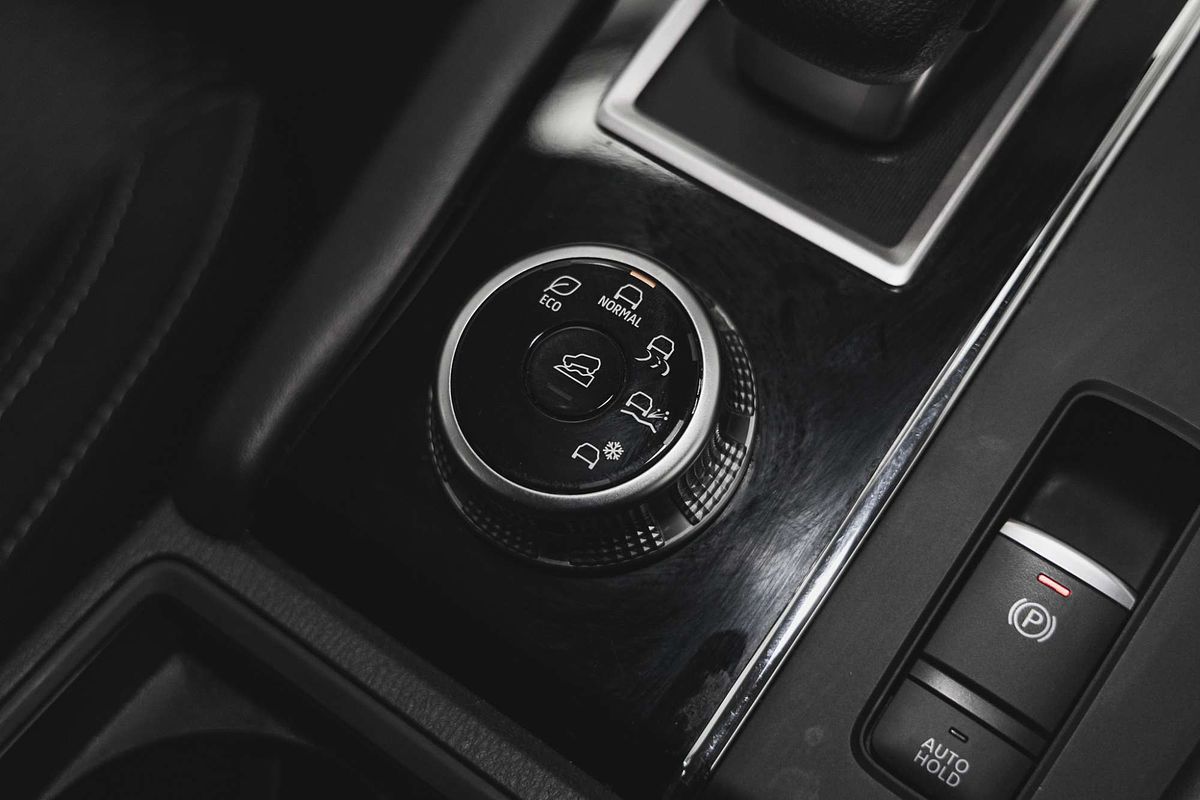 2023 Mitsubishi Outlander ES ZM