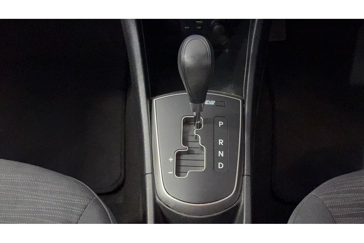 2017 Hyundai Accent Active RB4