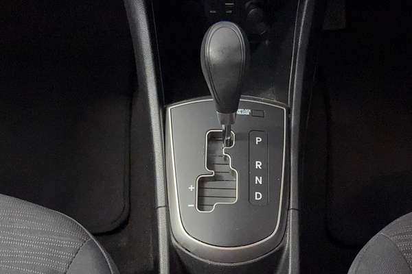 2017 Hyundai Accent Active RB4