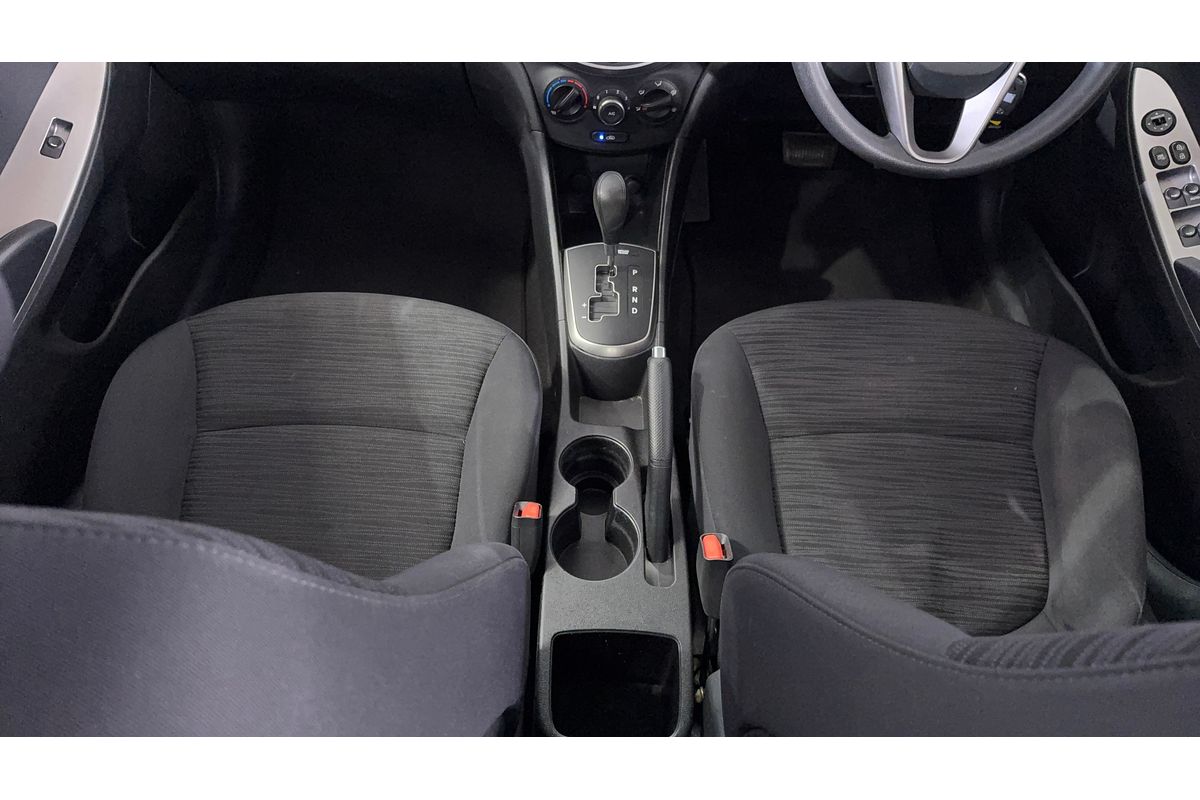 2017 Hyundai Accent Active RB4