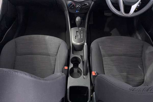 2017 Hyundai Accent Active RB4