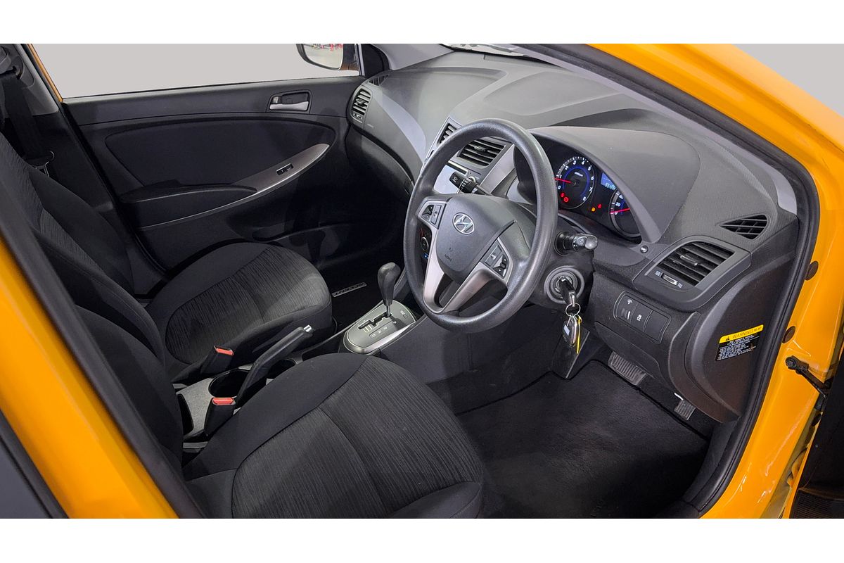 2017 Hyundai Accent Active RB4